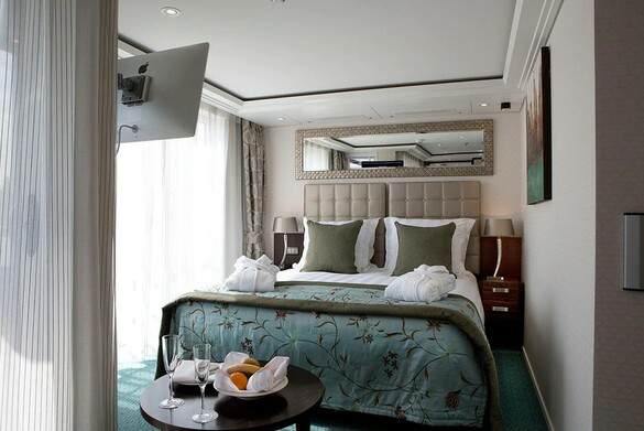 AmaWaterways River Cruises - AmaReina - AA .jpg